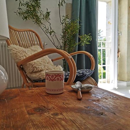 Quatre Chats Sous Un Pin Le Thoureil Ngoại thất bức ảnh
